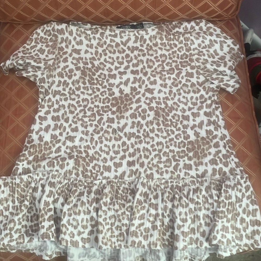 Leopard print ruffled top